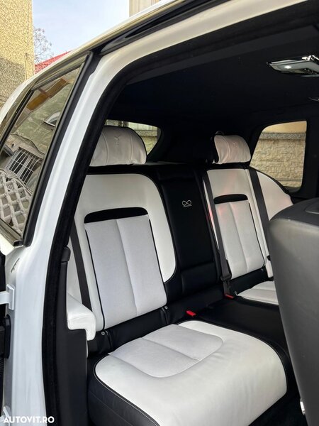 Rolls Royce Cullinan